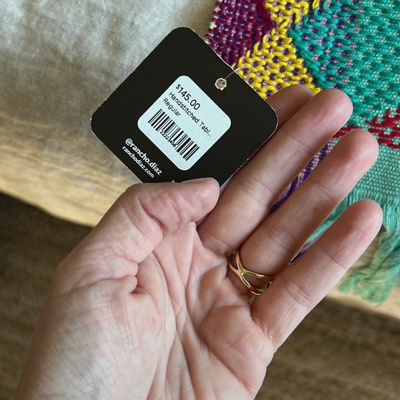 Table runner - Picture 3 of 3